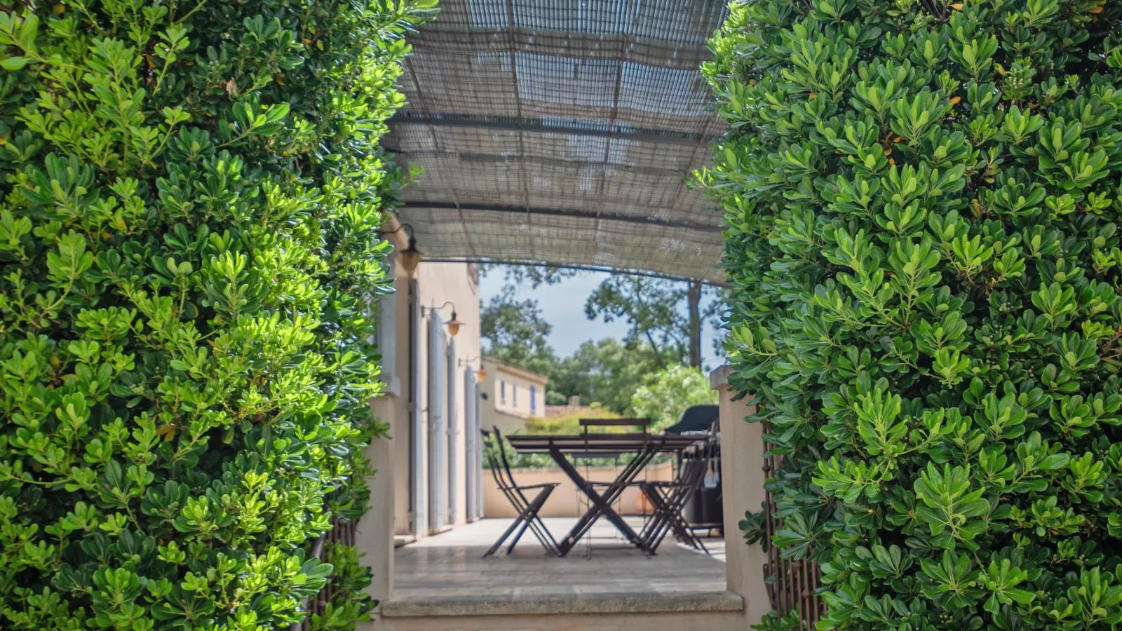 La Cadeline-Terrace balcony