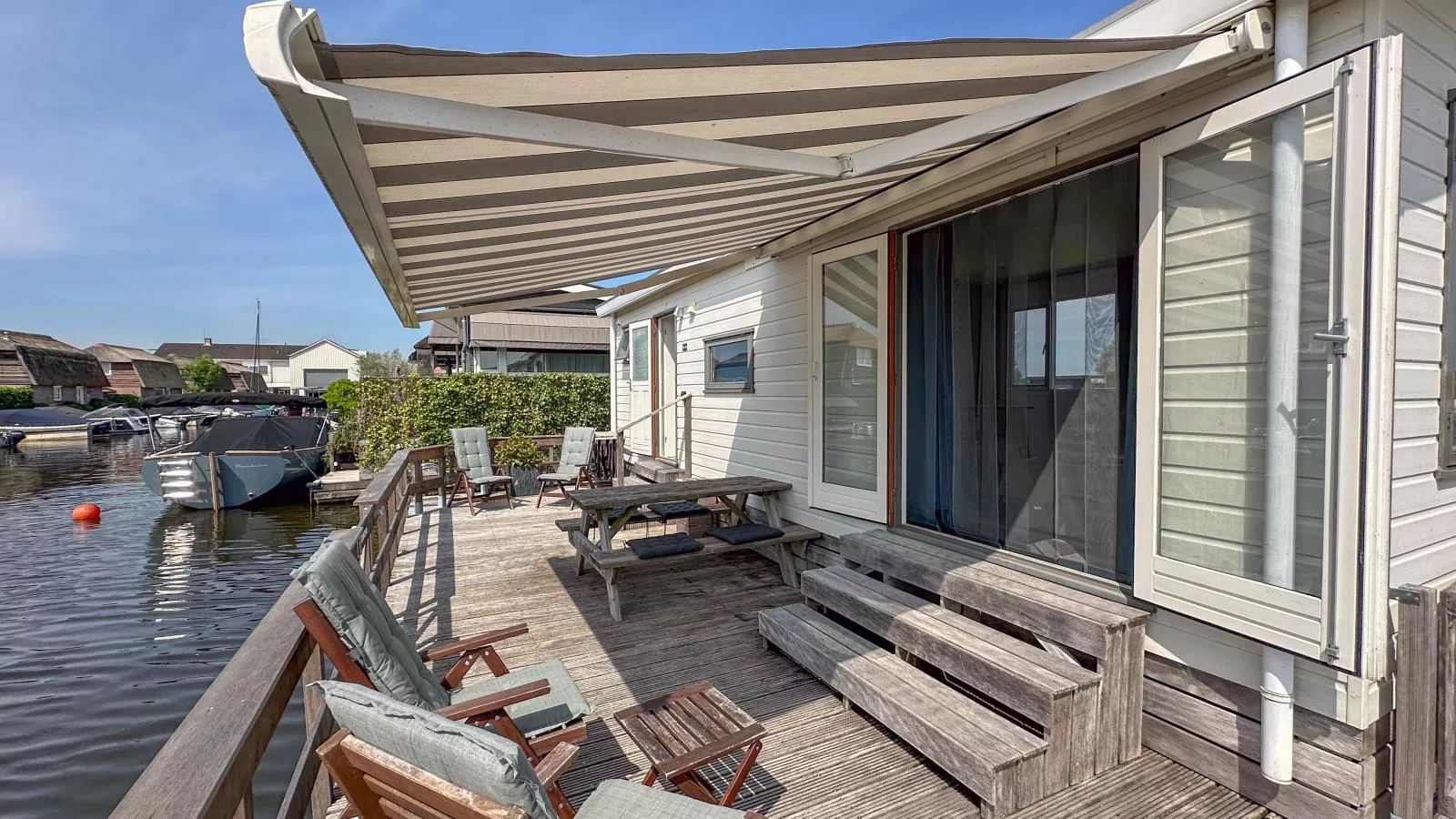 Blauwborst 24-18-Balcon-terrasse