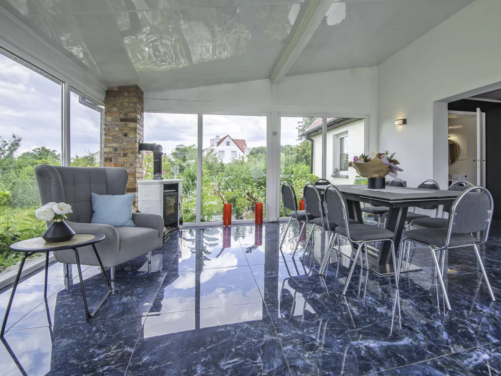 Country House Premium-Drinnen