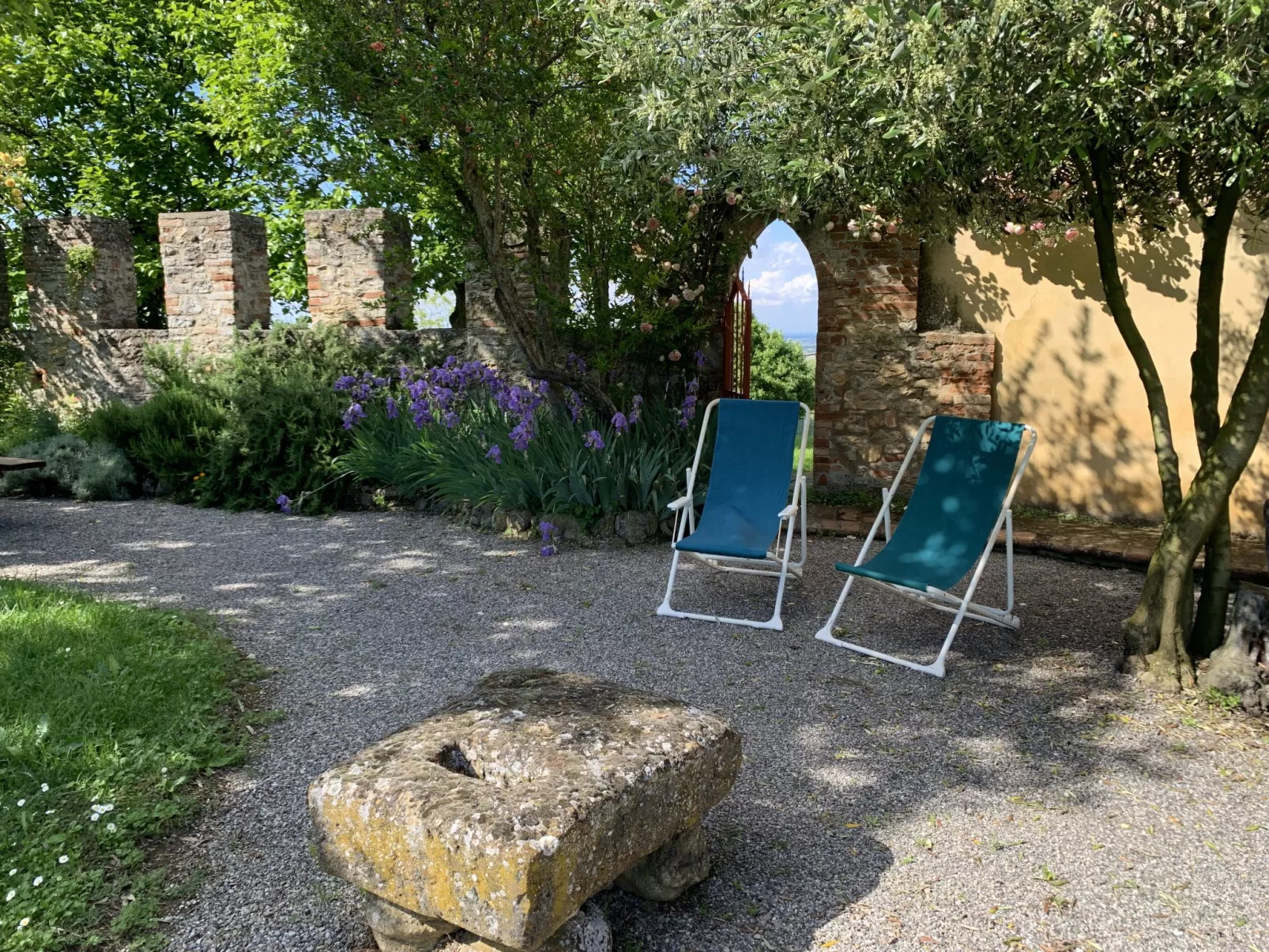 Di Magnano-Outside