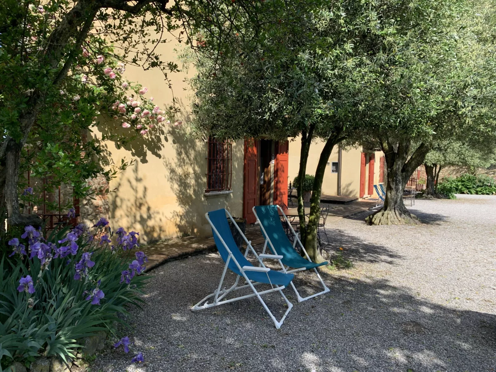 Di Magnano-Outside