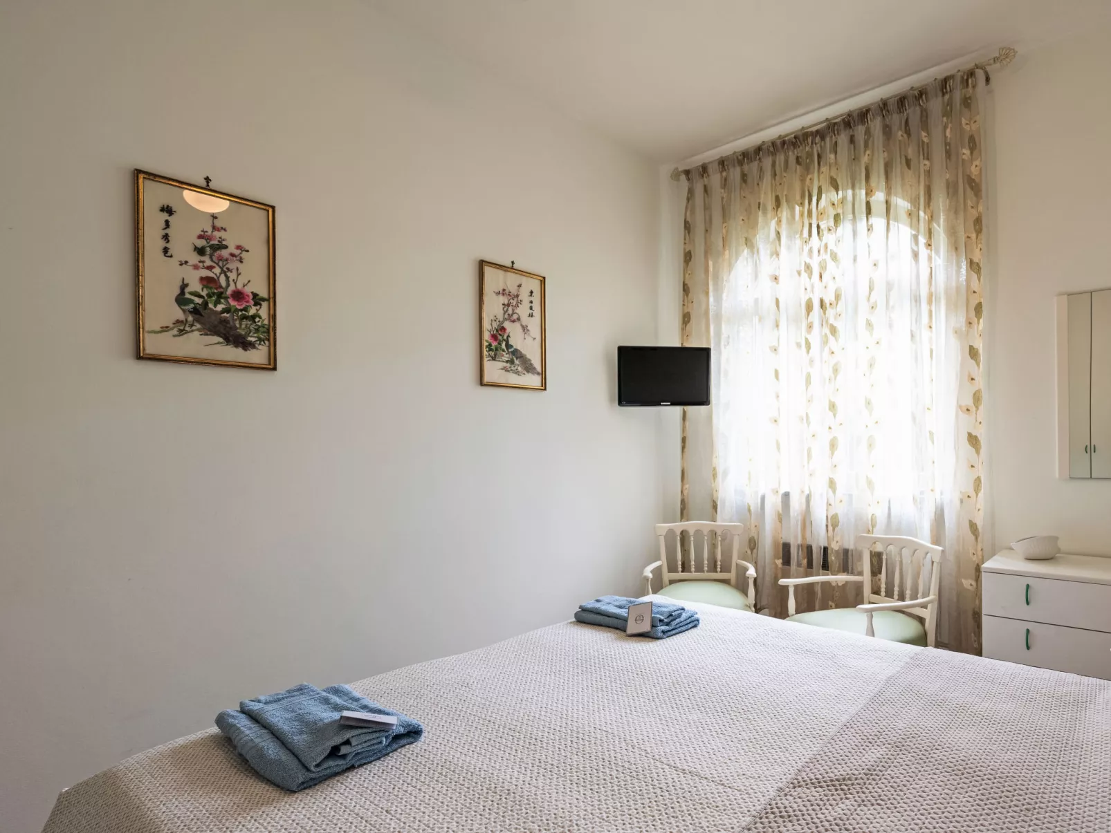 Paradiso tra gli Ulivi-Inside