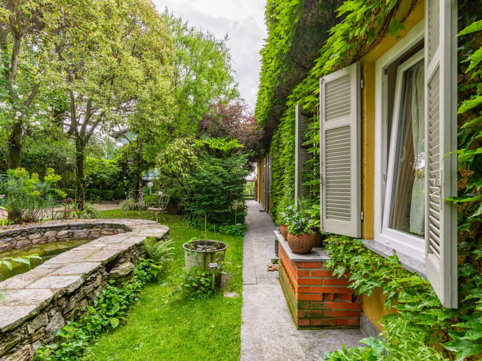 Atelier-Outside