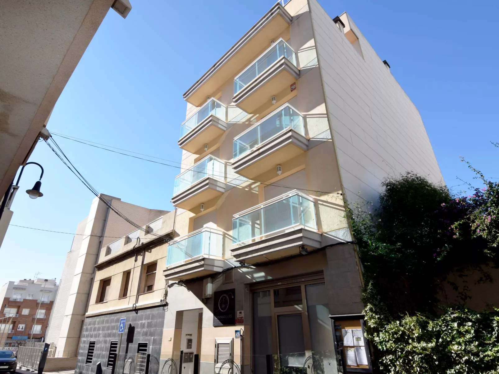 Masnou-Outside