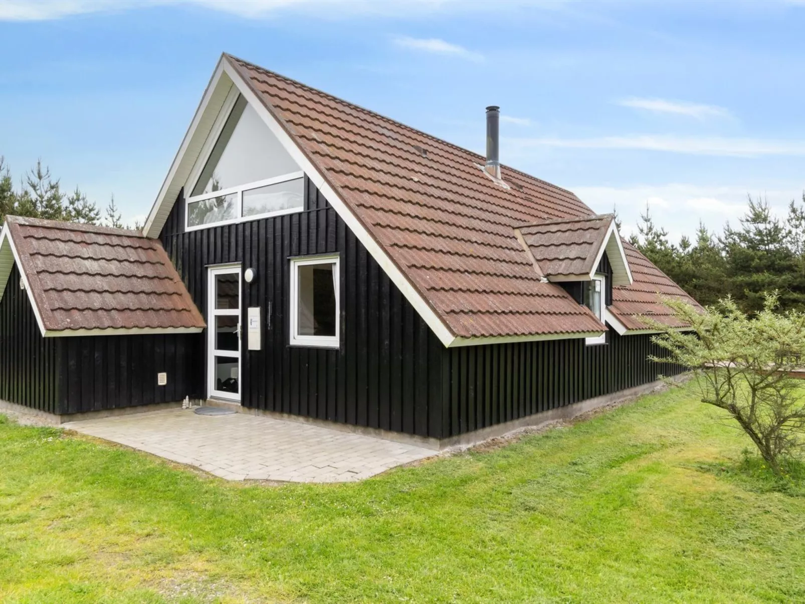 "Rinja" - 2.7km from the sea-Outside