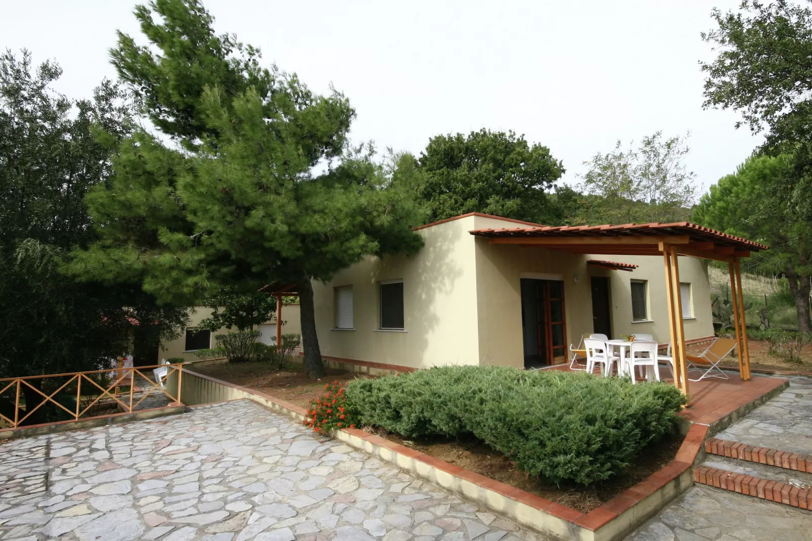 Casa Gialla-Exterior summer