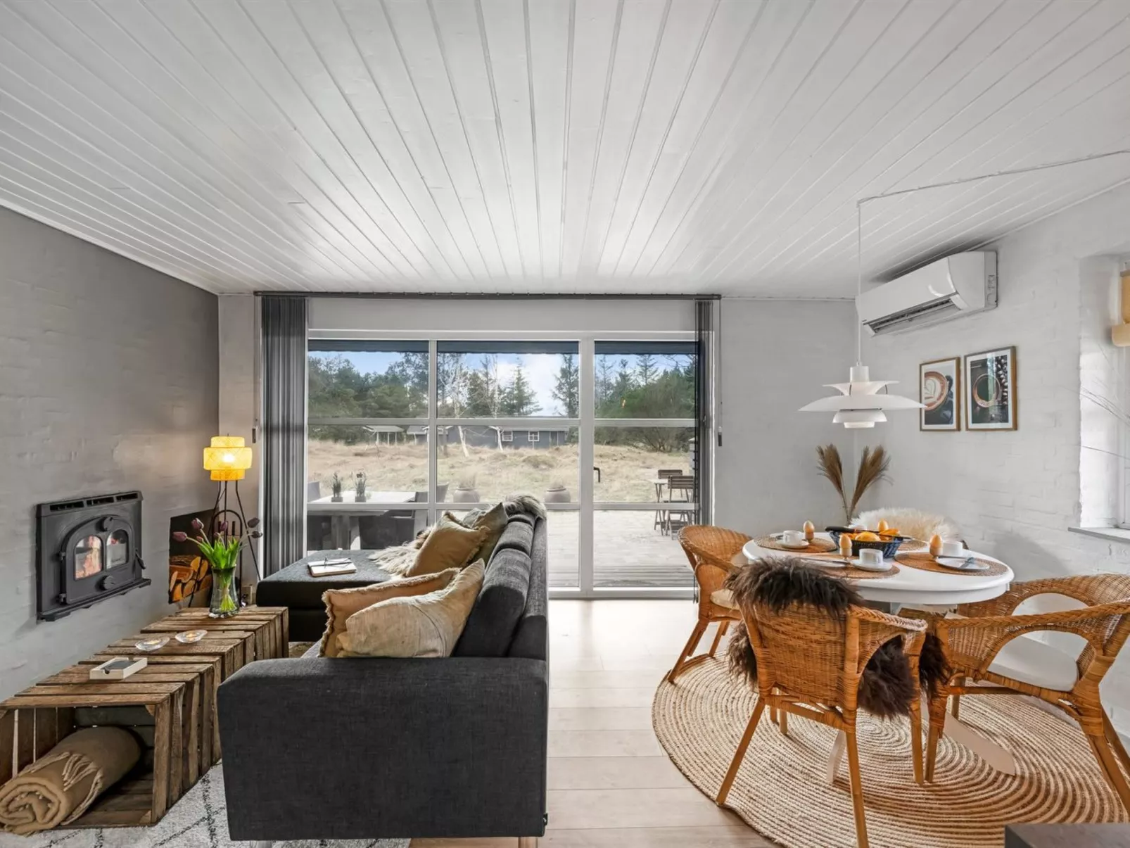 "Roswitha" - 1.5km from the sea-Inside