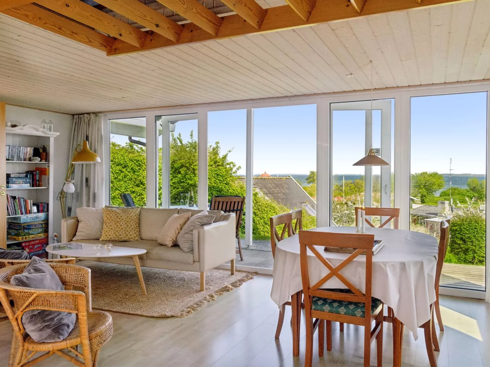 "Erene" - 100m from the sea-Drinnen
