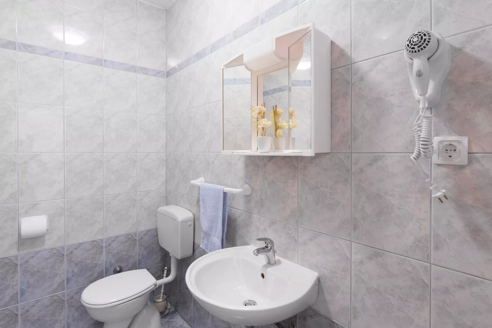 Larma-Bathroom