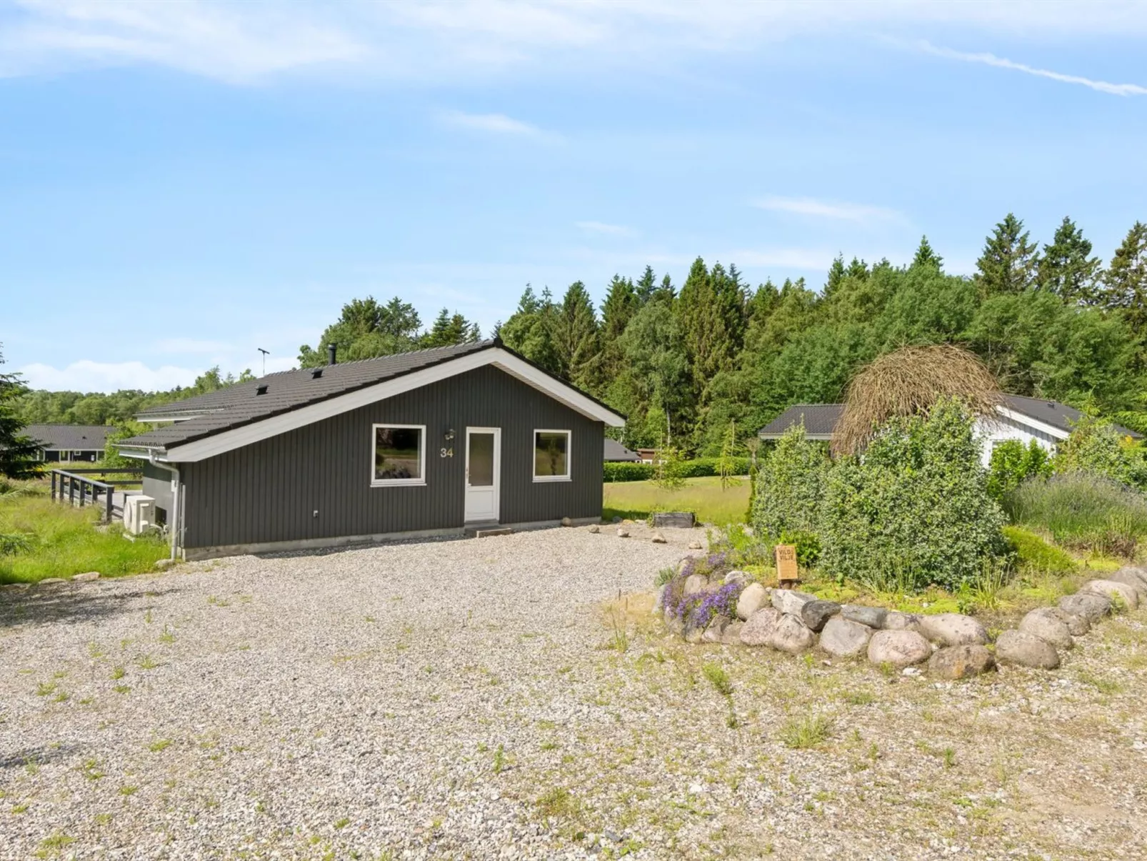 "Joar" - 6.5km from the sea-Outside