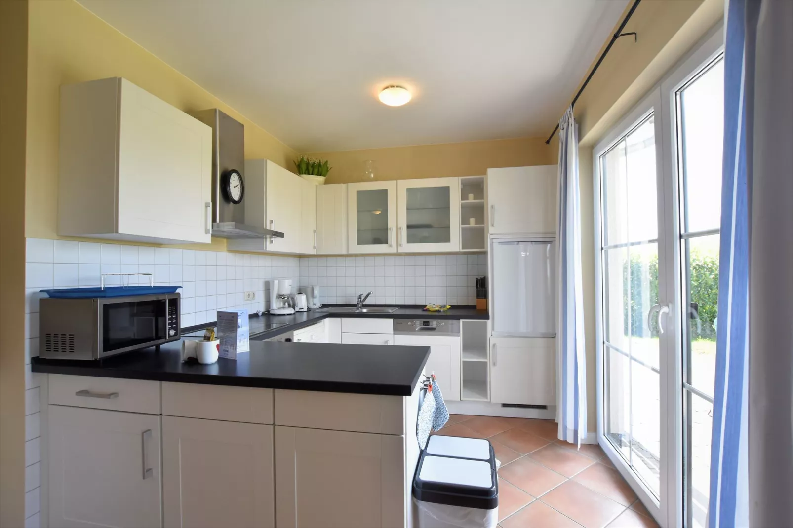 Minihus - Erdgeschoss mit Terrasse-Kitchen