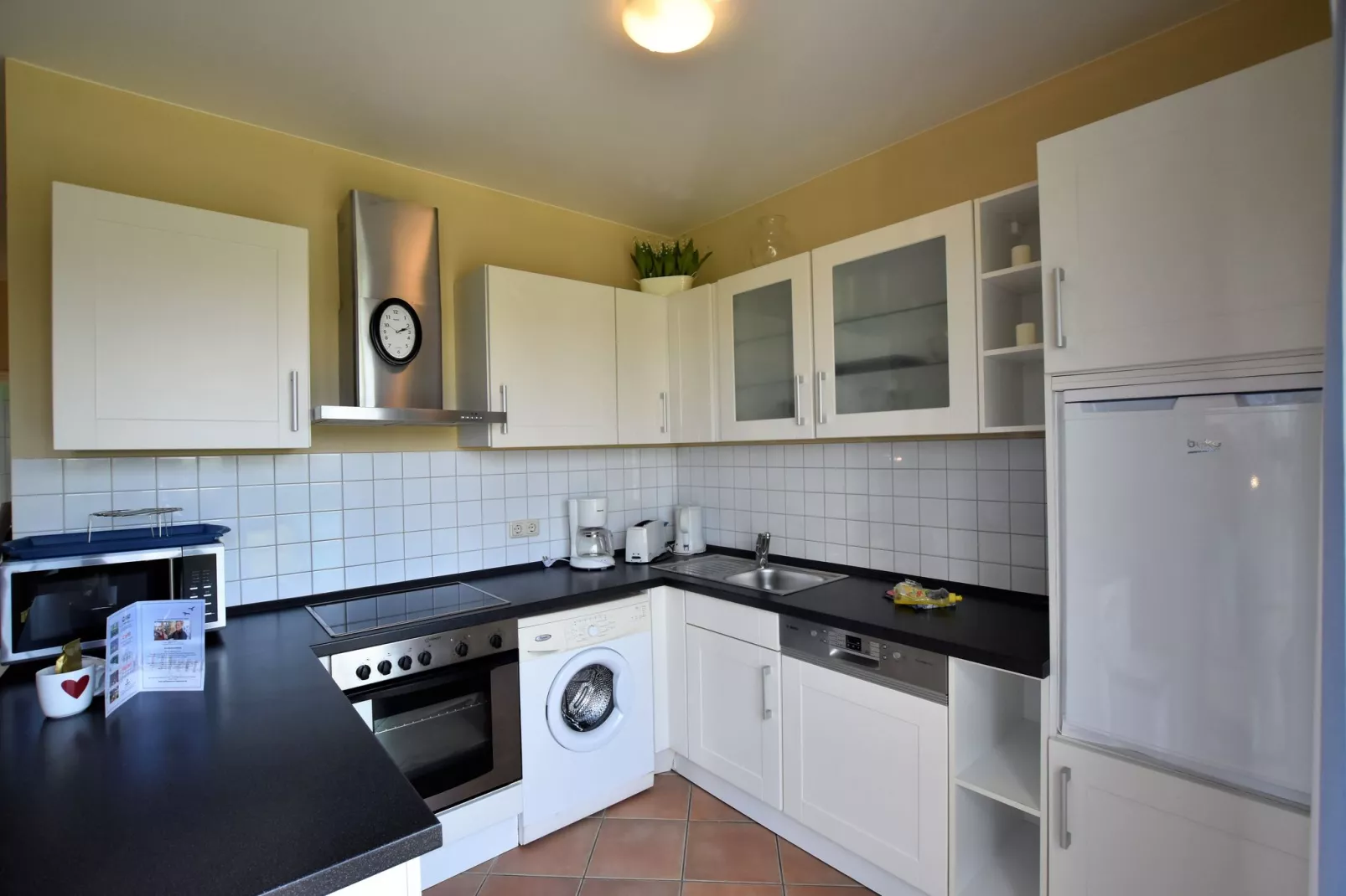 Minihus - Erdgeschoss mit Terrasse-Kitchen