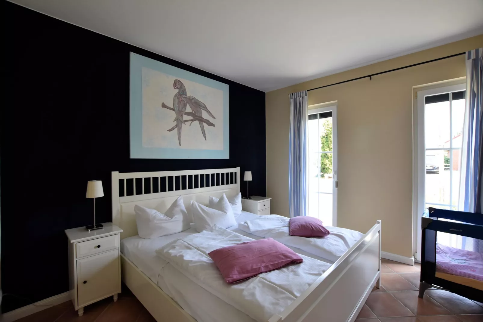 Minihus - Erdgeschoss mit Terrasse-Bedroom