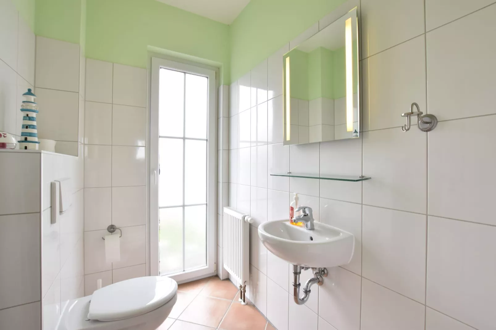 Minihus - Erdgeschoss mit Terrasse-Bathroom