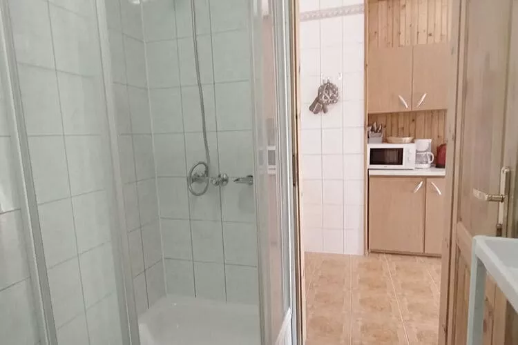Holiday flat in Kopalino-Bathroom