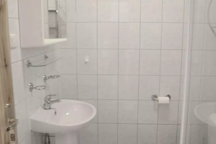 Holiday flat in Kopalino-Bathroom