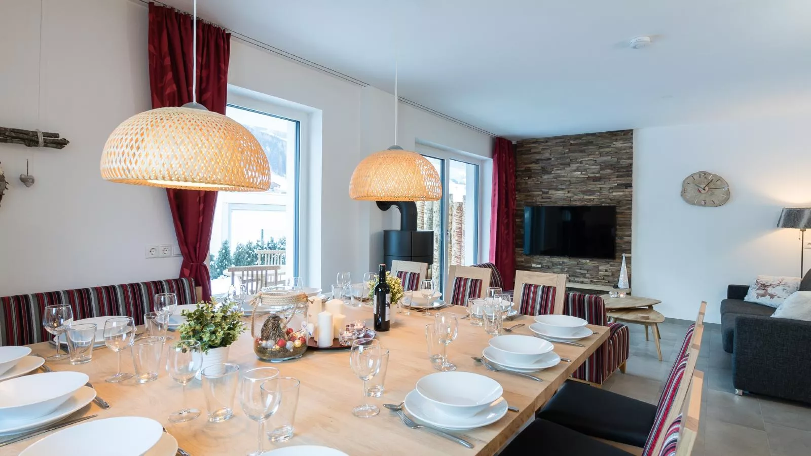 Ferdinand-Dining room
