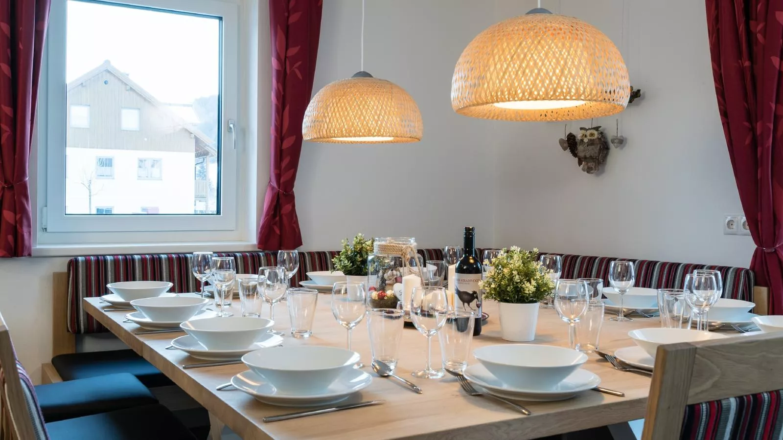 Ferdinand-Dining room