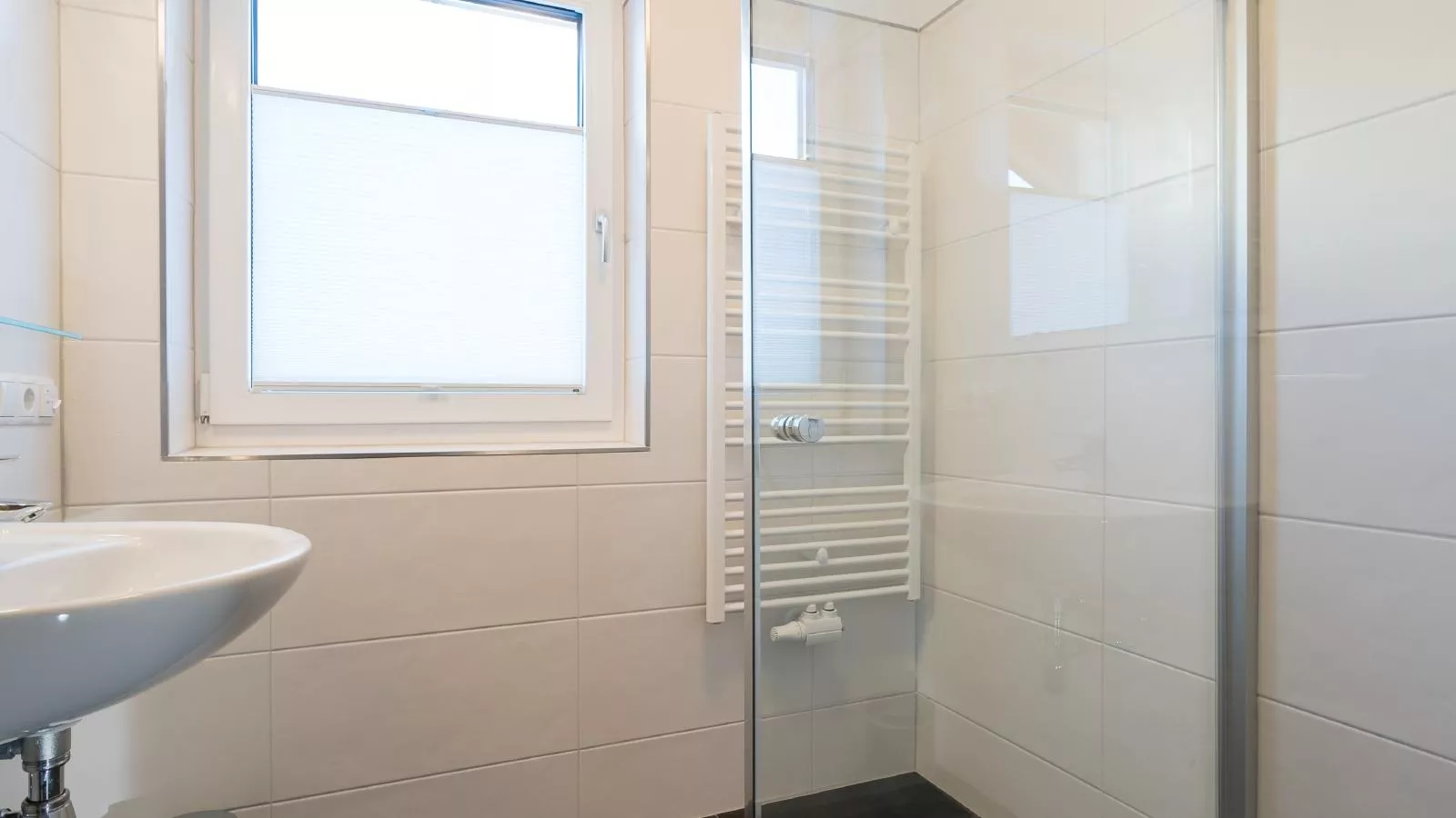 Ferdinand B-Bathroom