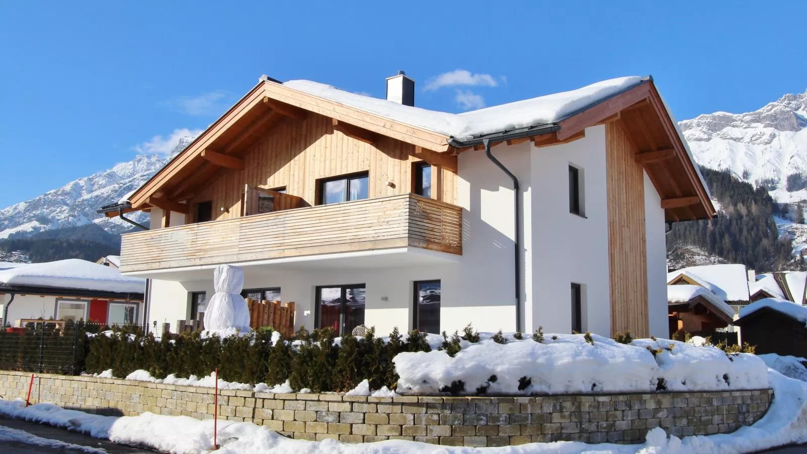Ferdinand B-Exterior winter