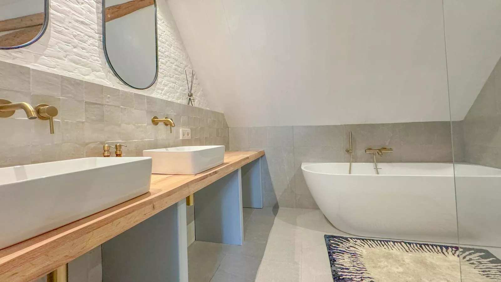 Het Hoevehuys-Bathroom