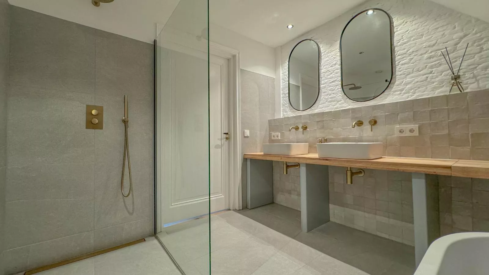 Het Hoevehuys-Bathroom