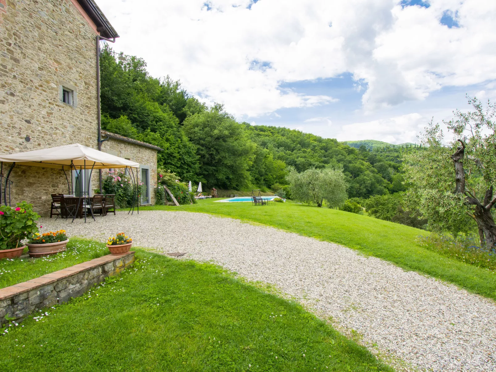 La Fonte-Outside