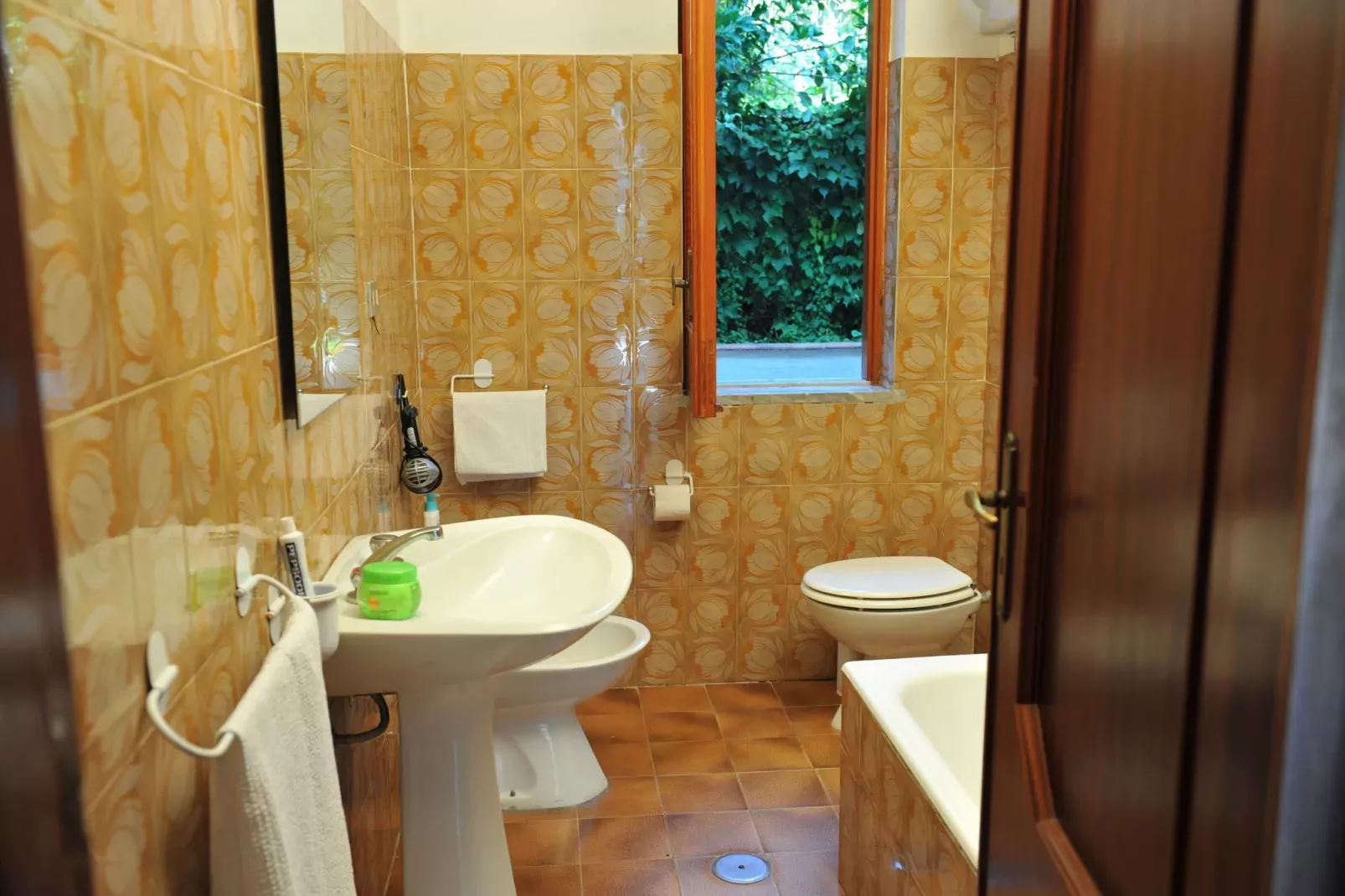 Casa Blu-Bathroom