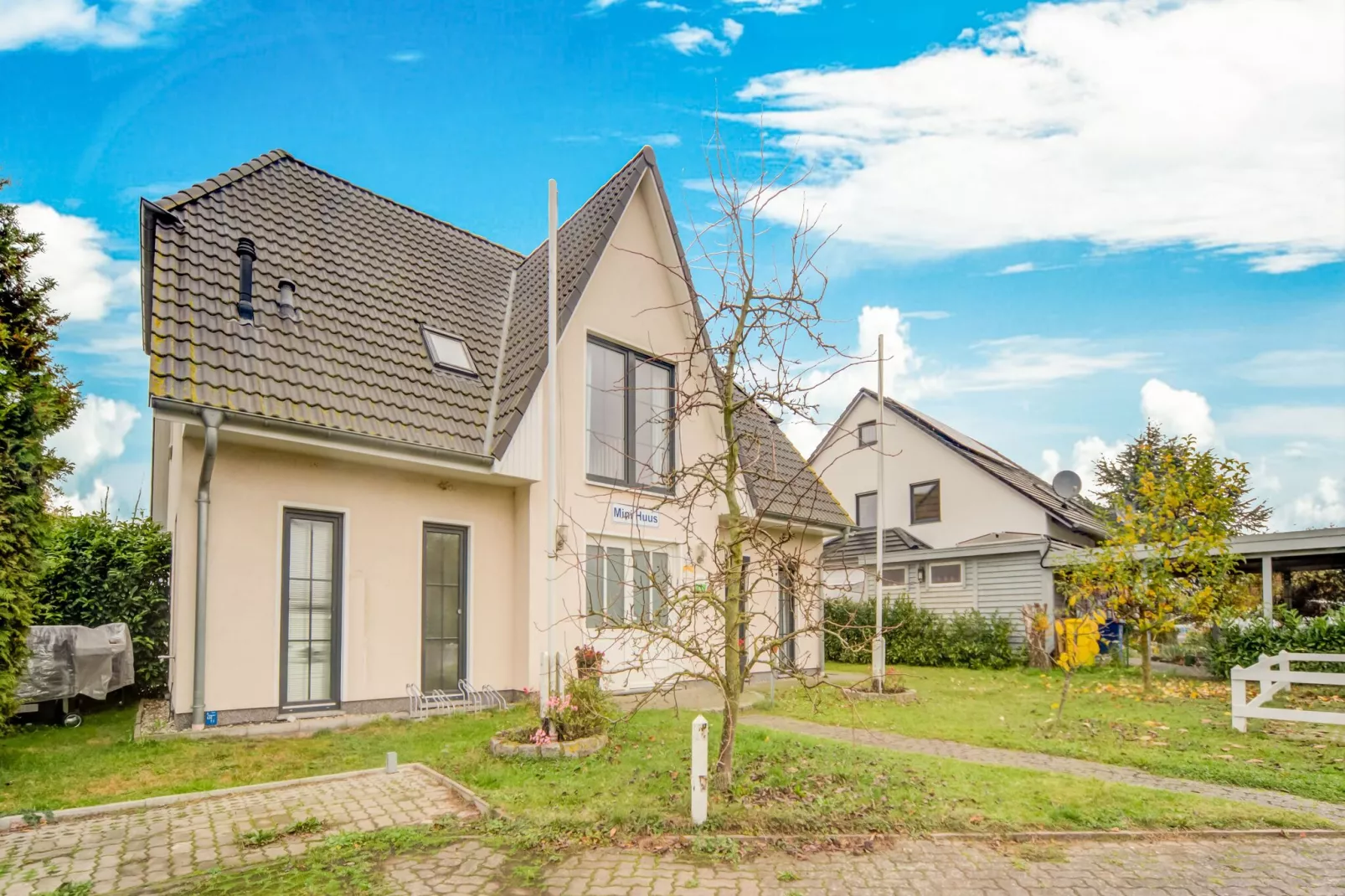 Minihus-Außenbereich Sommer