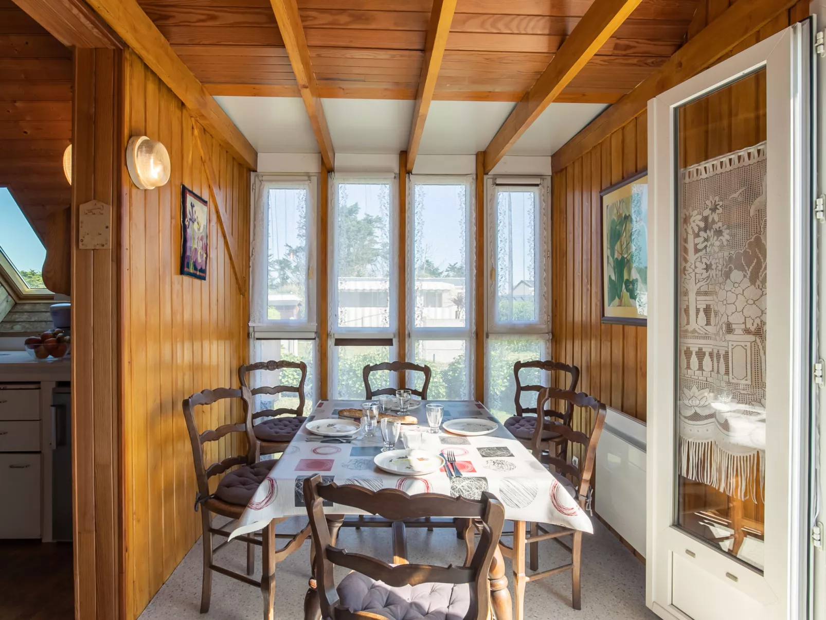 Petit Chalet à la Plage-Inside