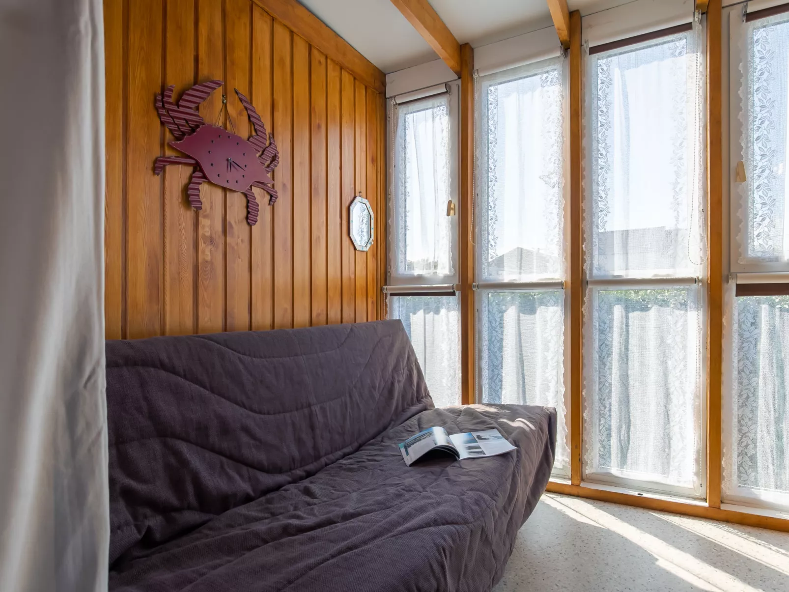 Petit Chalet à la Plage-Inside