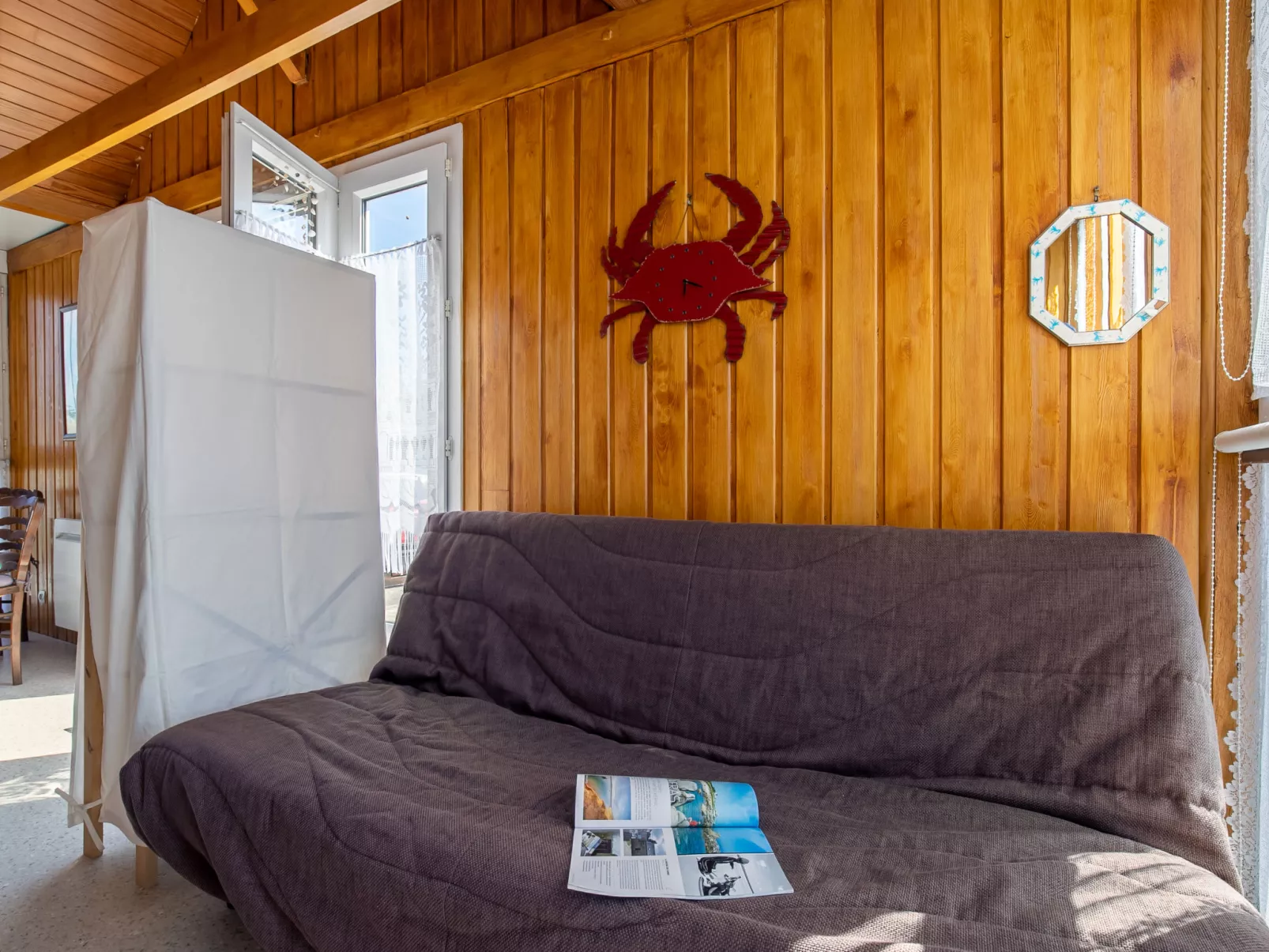 Petit Chalet à la Plage-Inside
