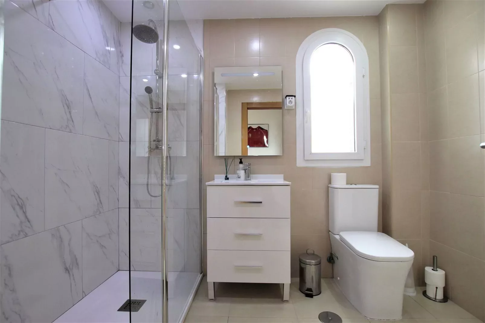 Atico Tommy McDonnell-Bathroom