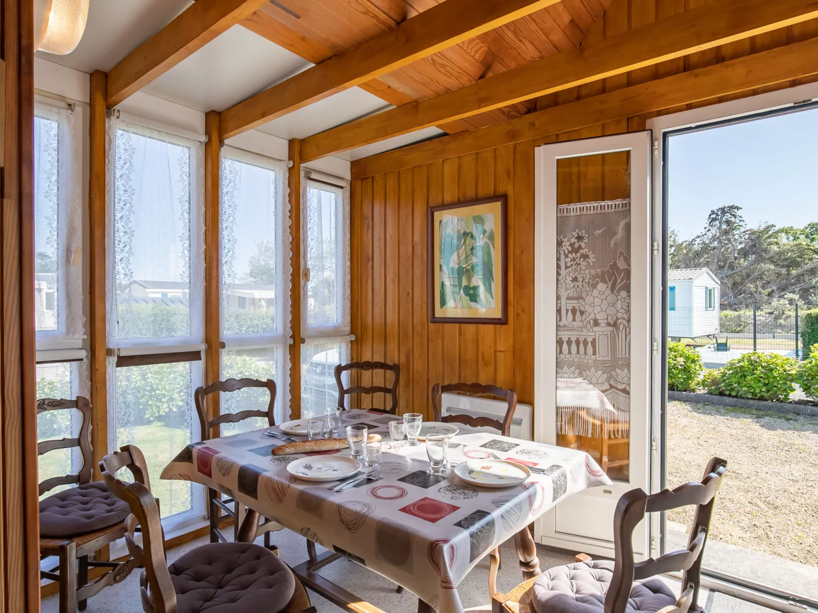 Petit Chalet à la Plage-Inside