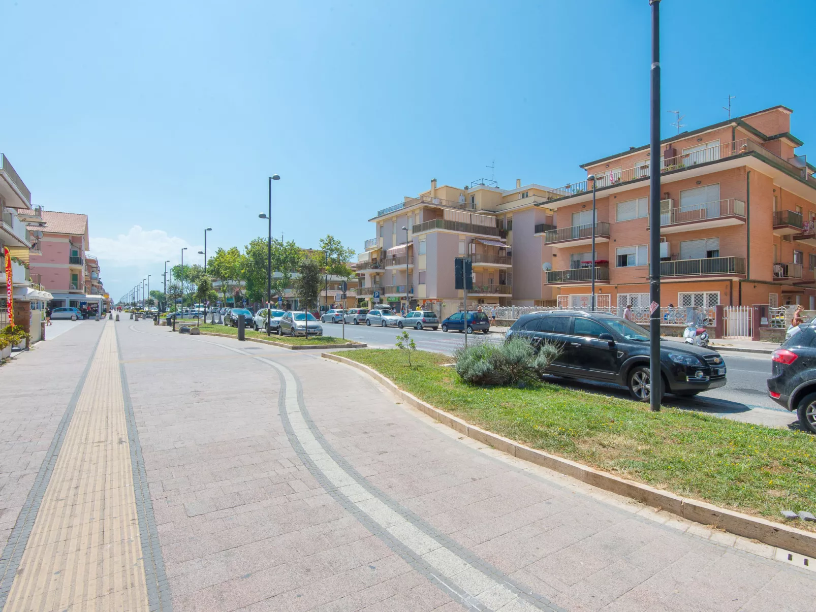 Rome's Beach House 1-Area