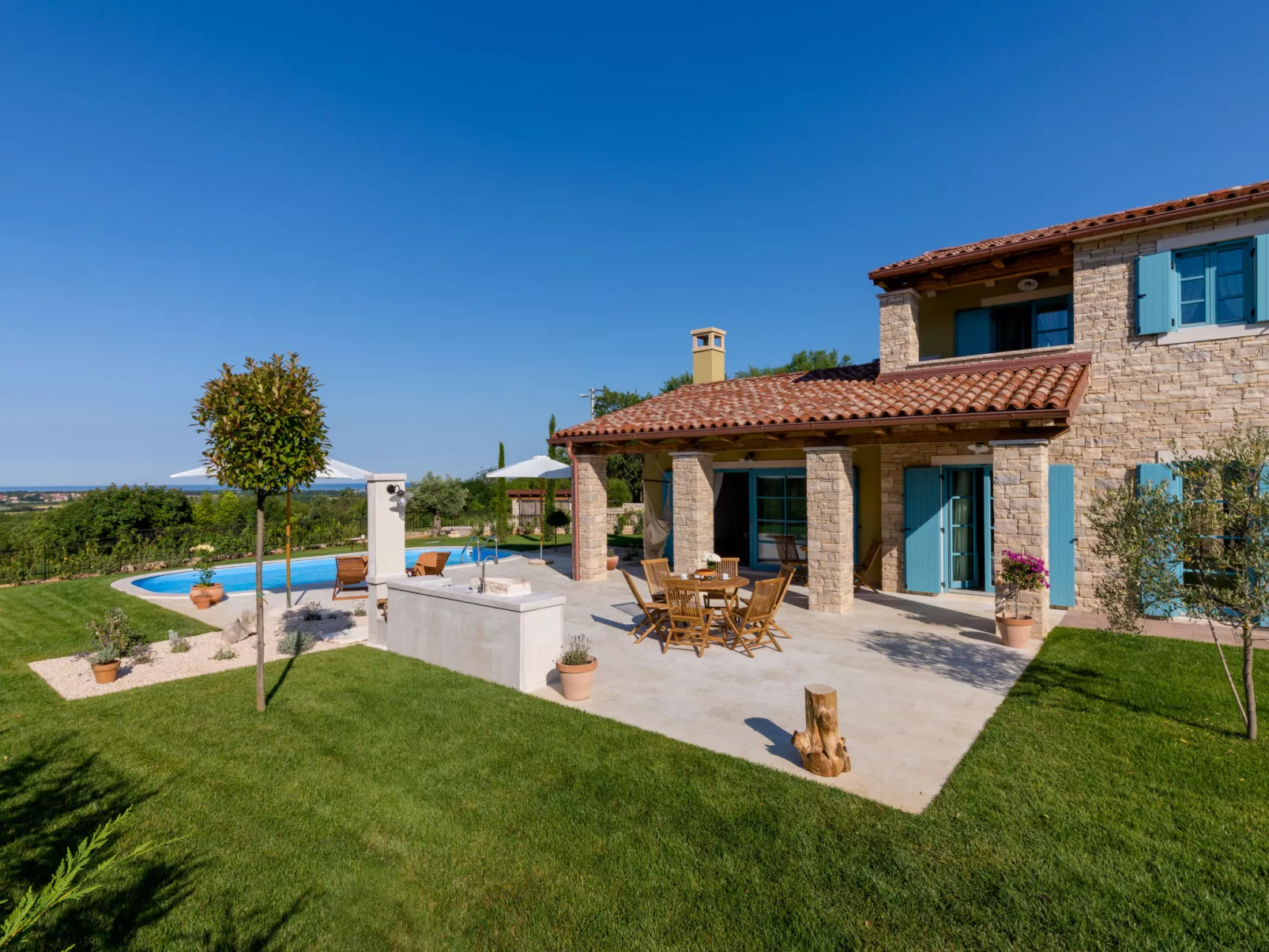 Villa Toscana-Outside