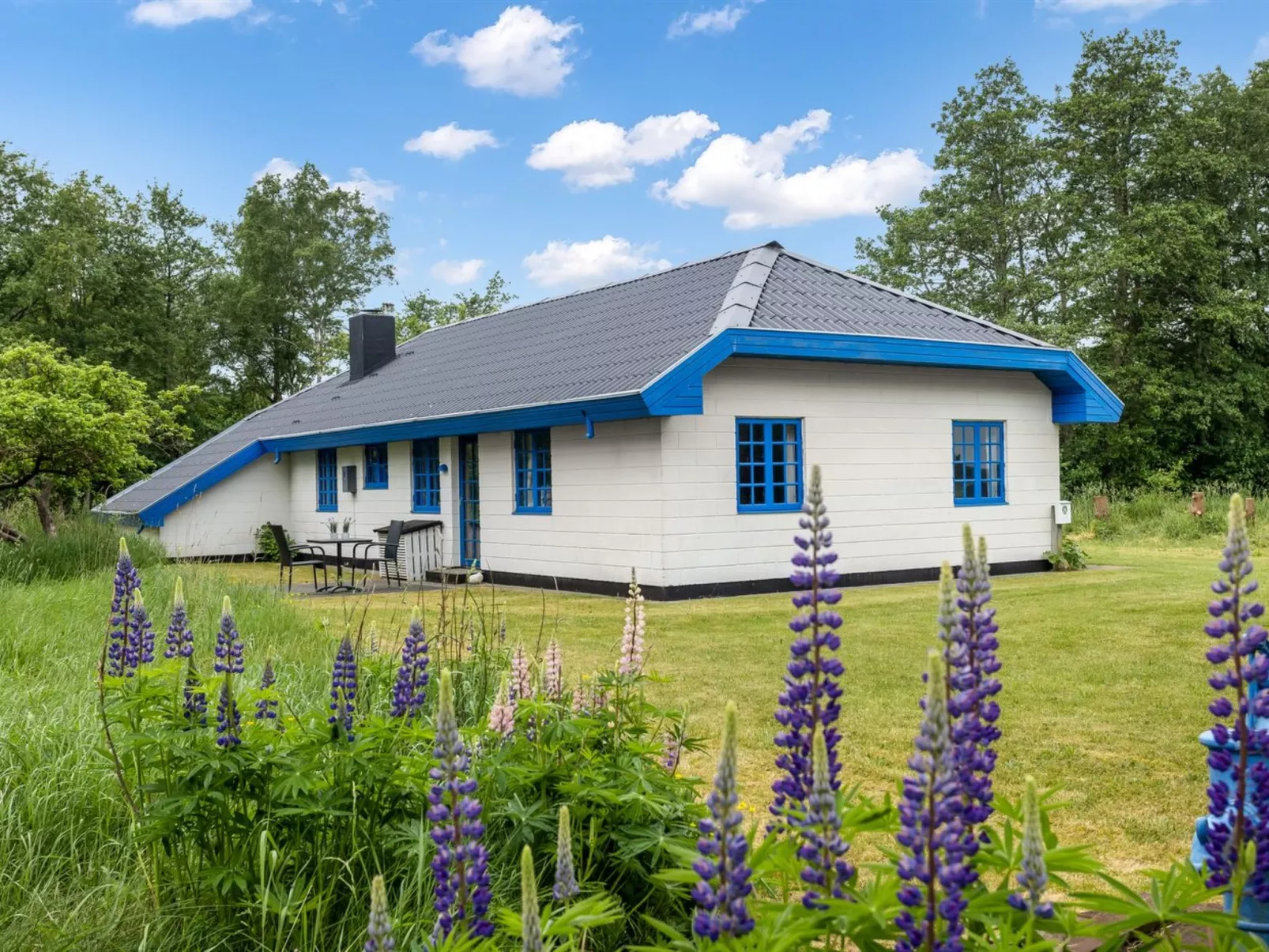 "Ema" - 5km from the sea-Outside