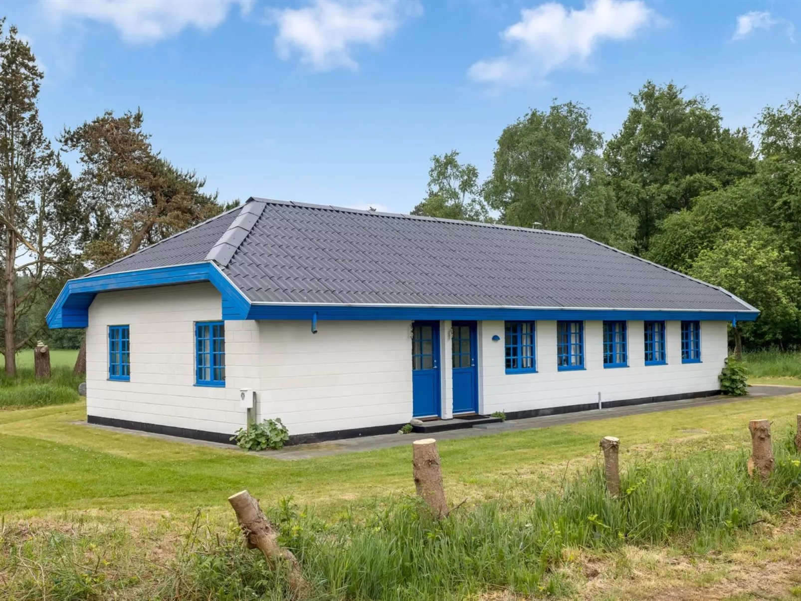 "Ema" - 5km from the sea-Outside