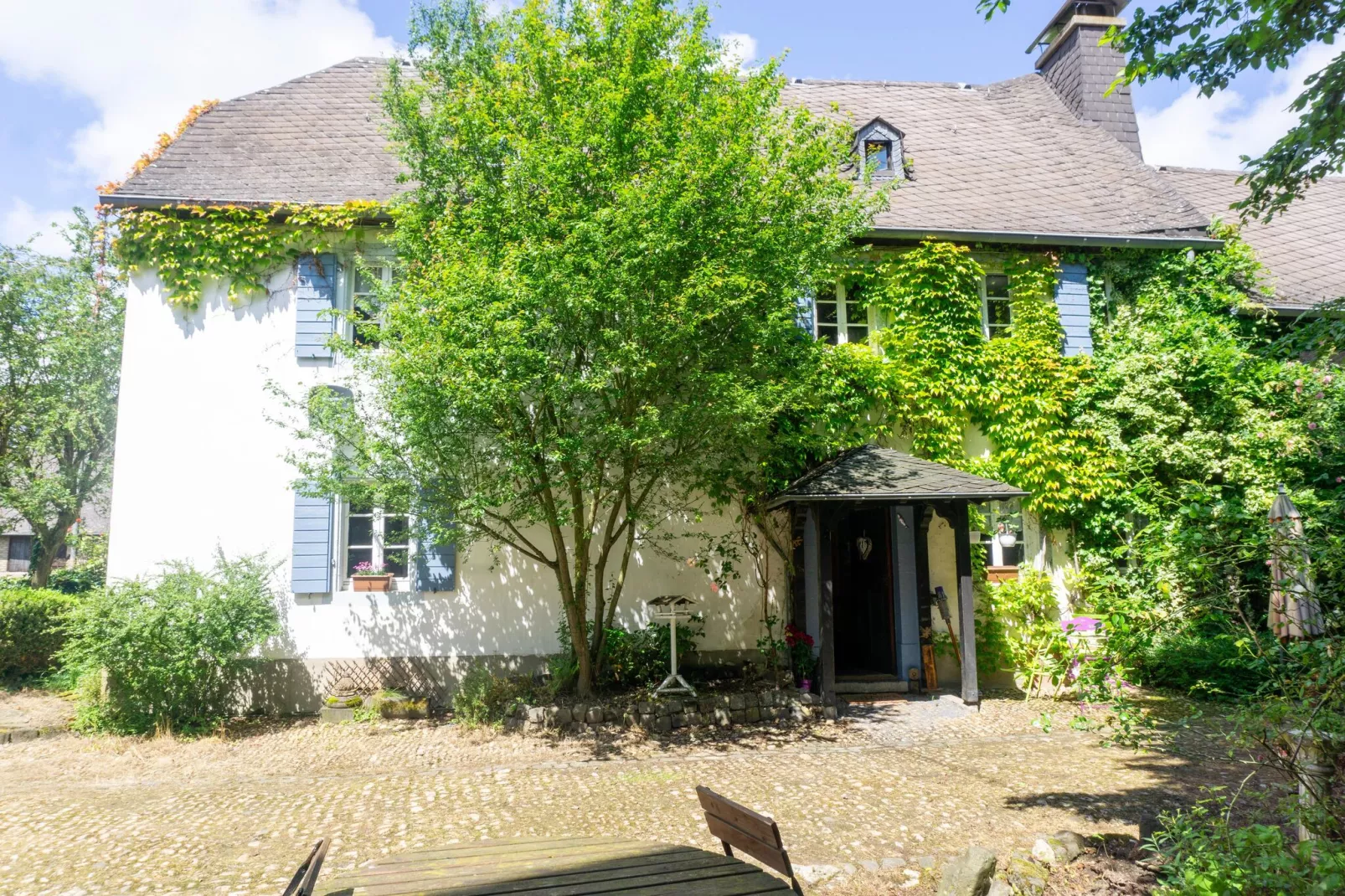 Ferienwohnung Erdenreich im Pyrmonter Zehnthof-Exterior summer