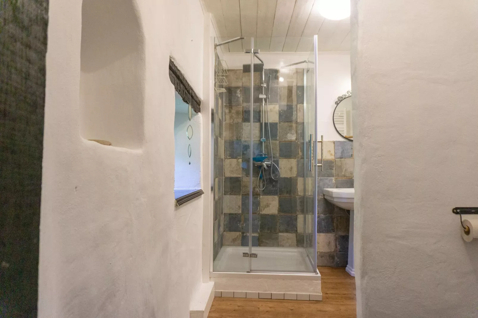 Ferienwohnung Erdenreich im Pyrmonter Zehnthof-Bathroom