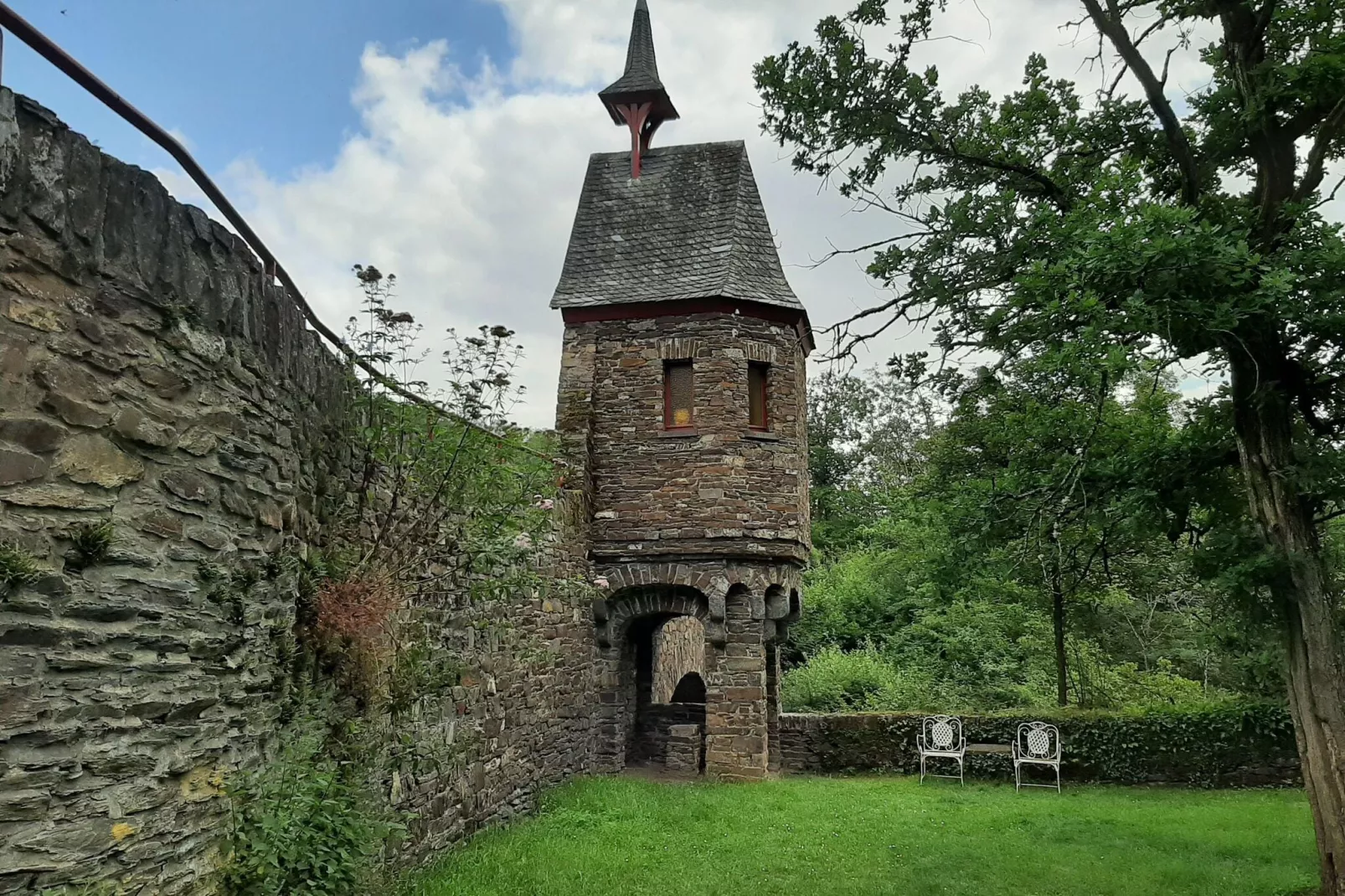 Ferienwohnung Erdenreich im Pyrmonter Zehnthof-Areas summer 5km
