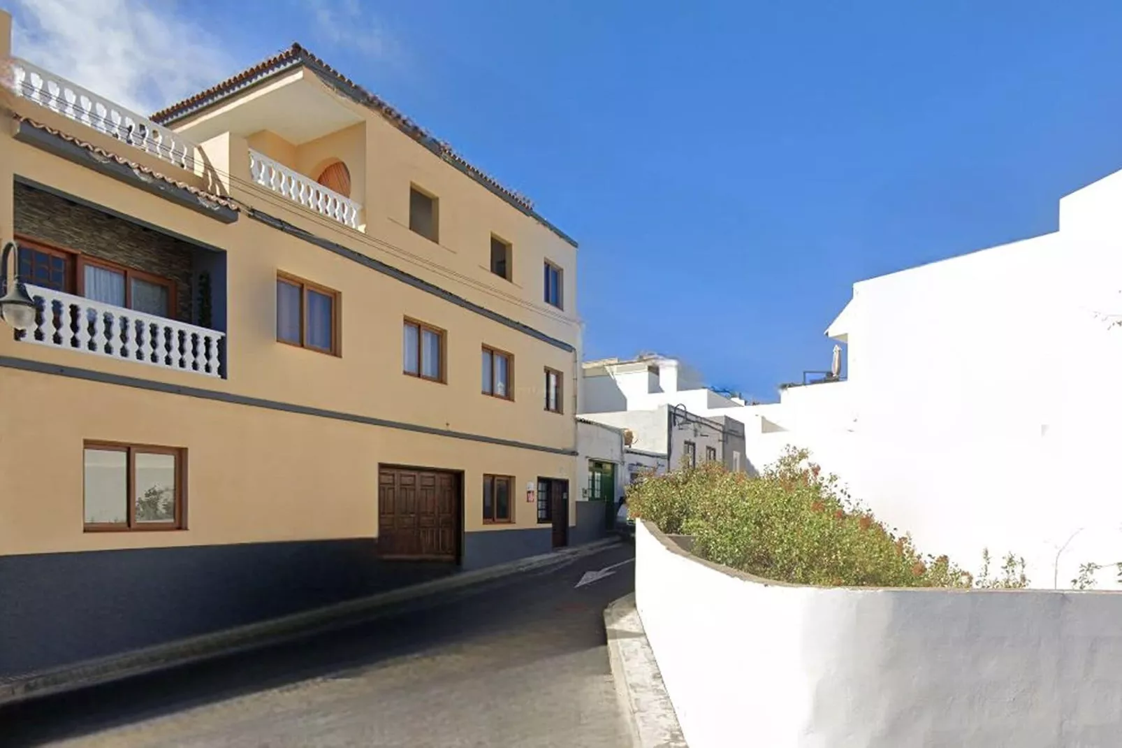 Las Salinas del Mar-Exterior summer