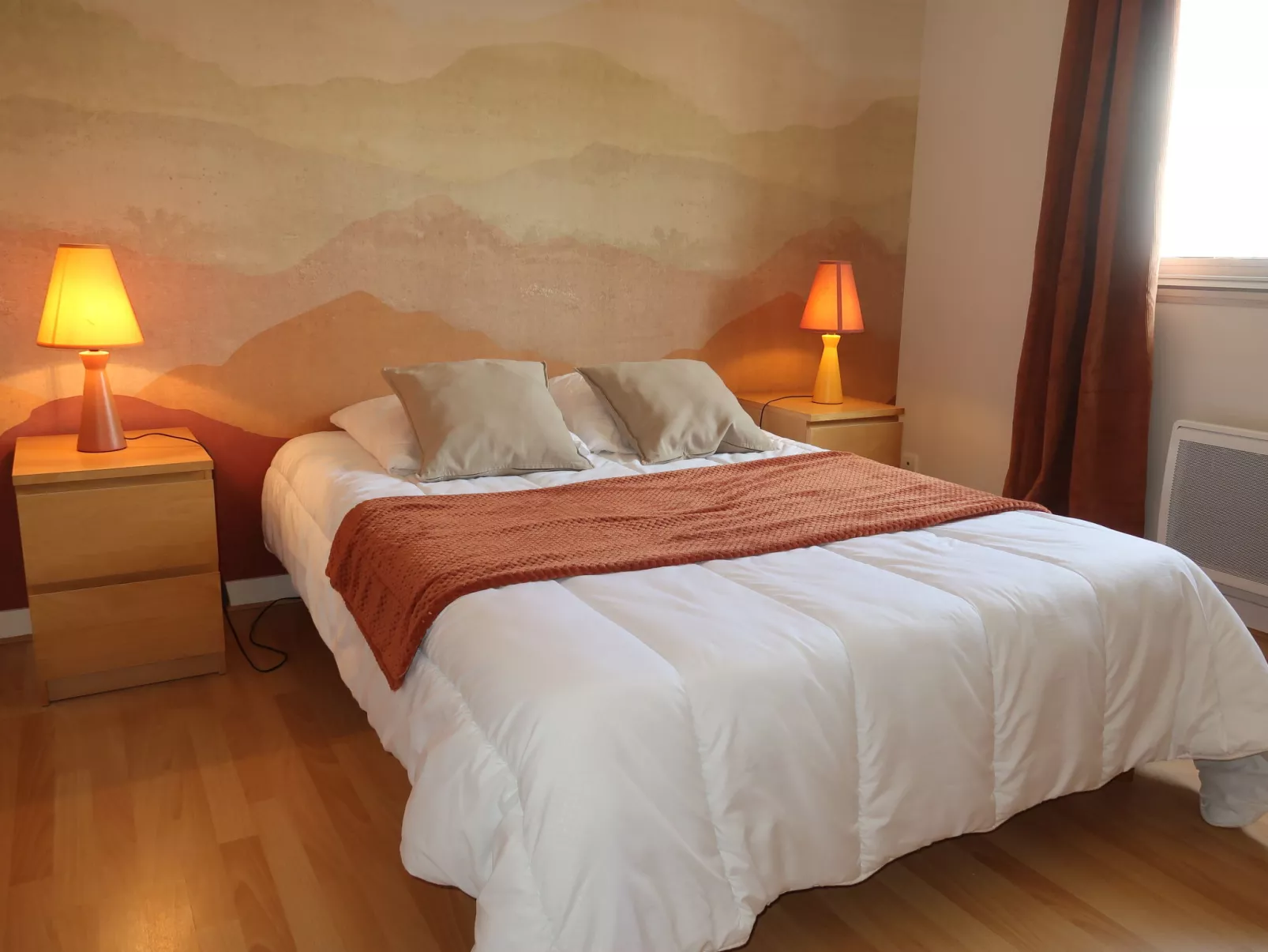 Cremiou Beach-Inside