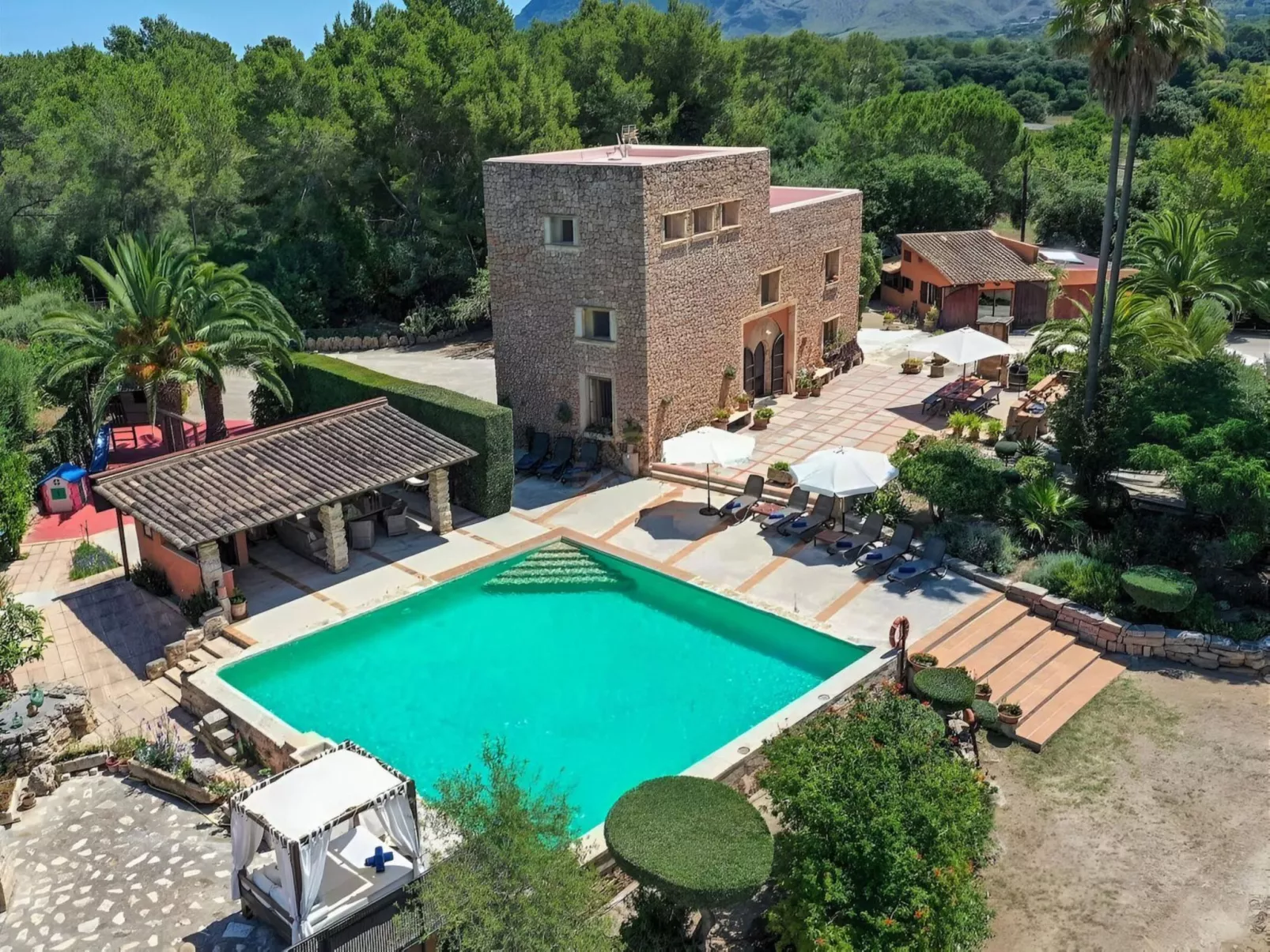Sa Torre-Outside