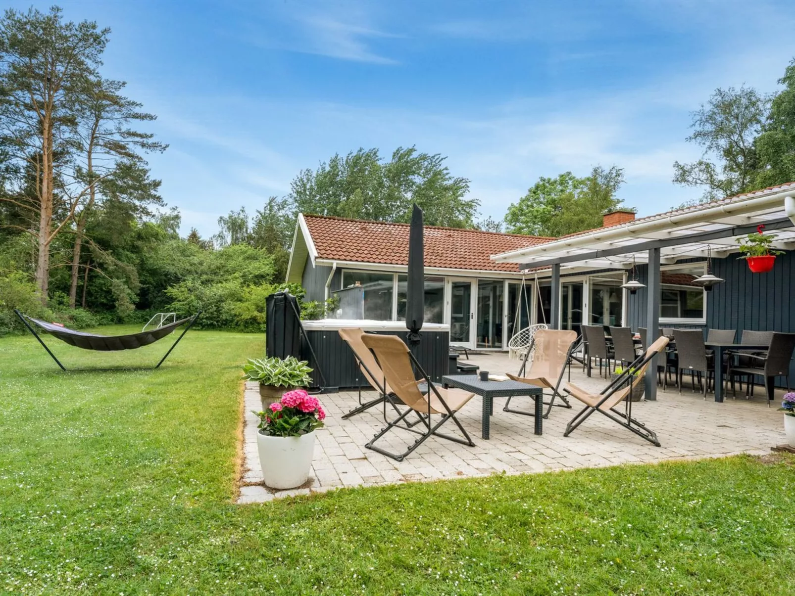 "Sverker" - 300m from the sea-Draußen