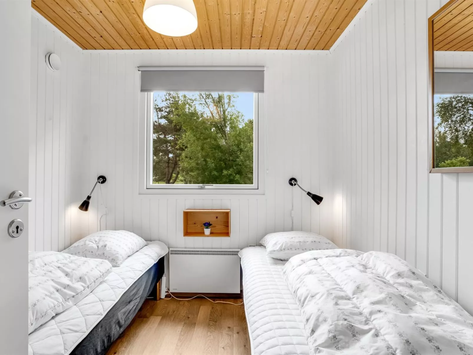 "Sverker" - 300m from the sea-Drinnen