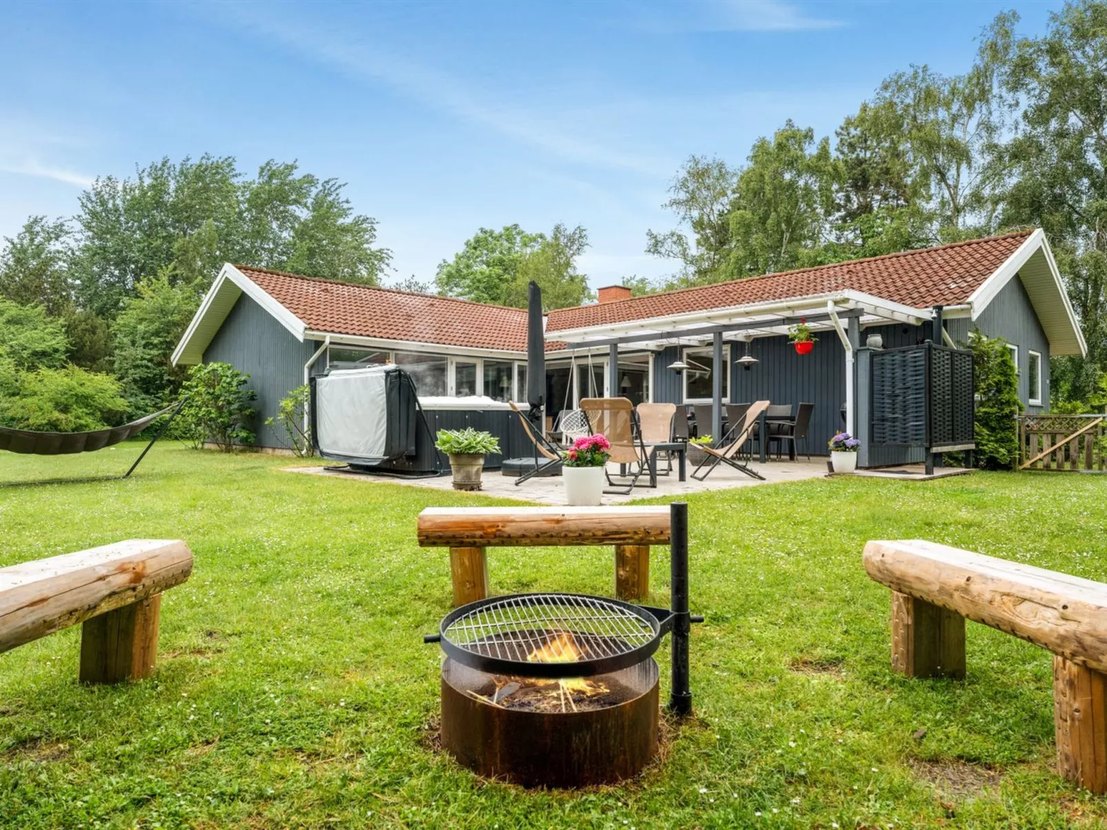 "Sverker" - 300m from the sea-Draußen