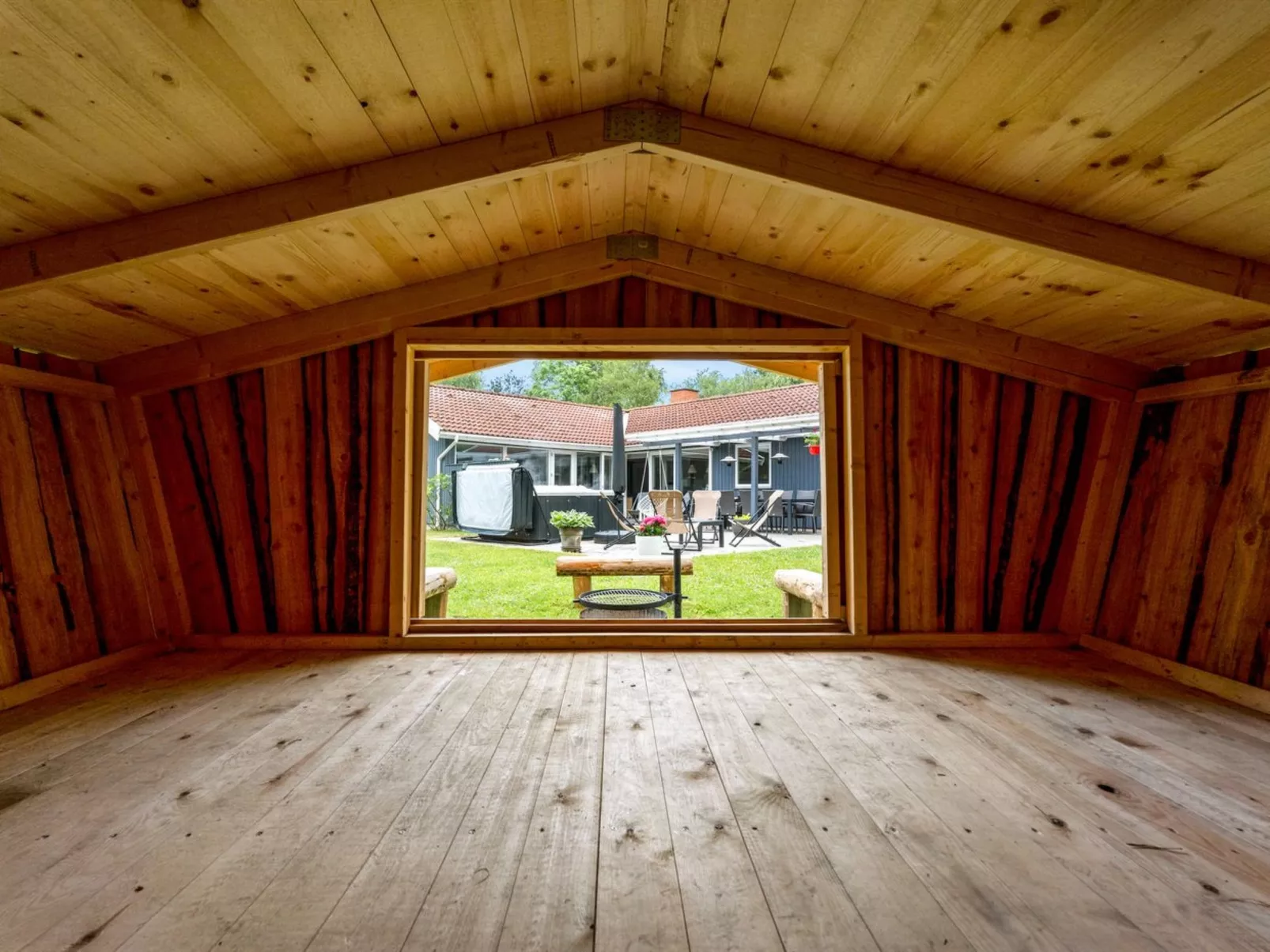 "Sverker" - 300m from the sea-Draußen