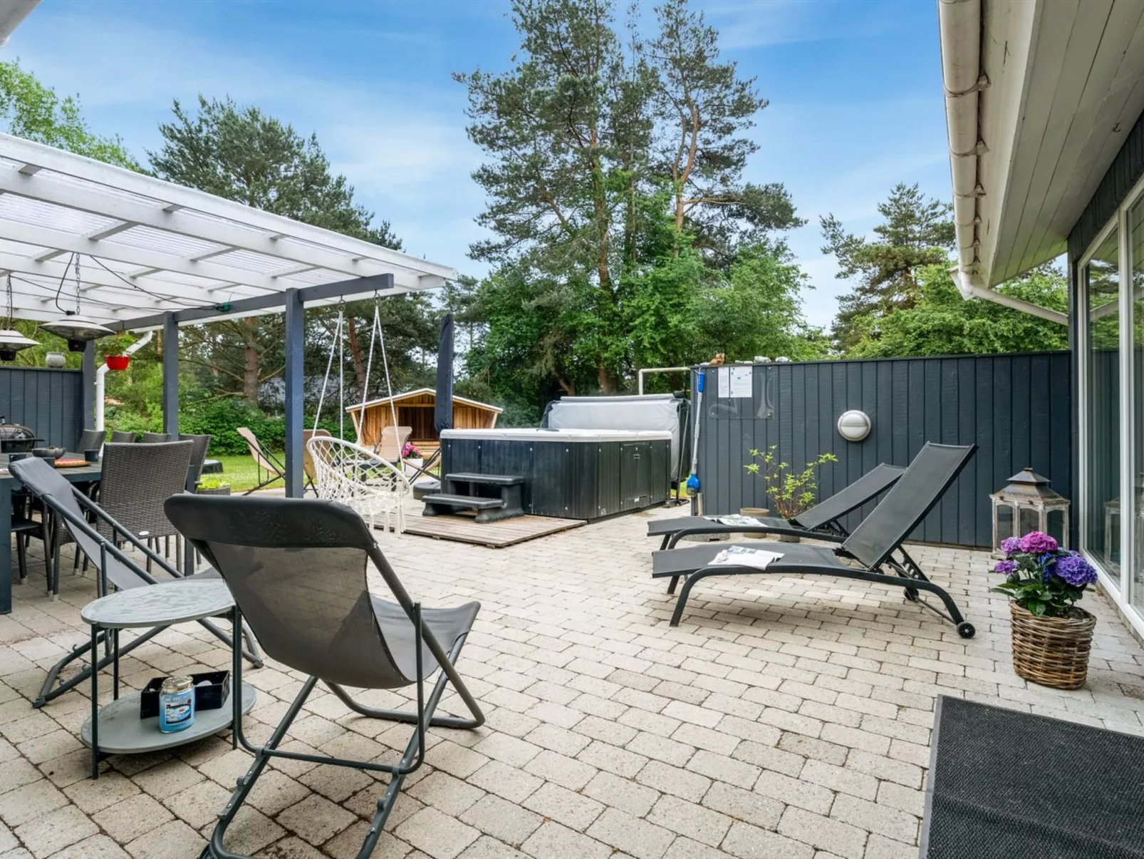 "Sverker" - 300m from the sea-Draußen