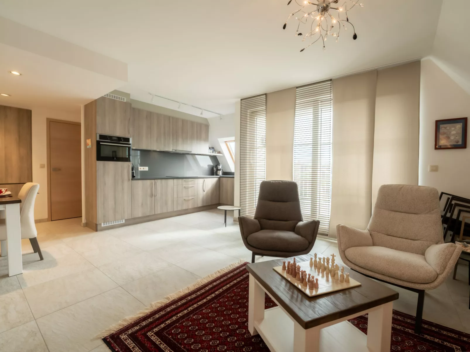 Cosy - bright top floor appartment-Inside